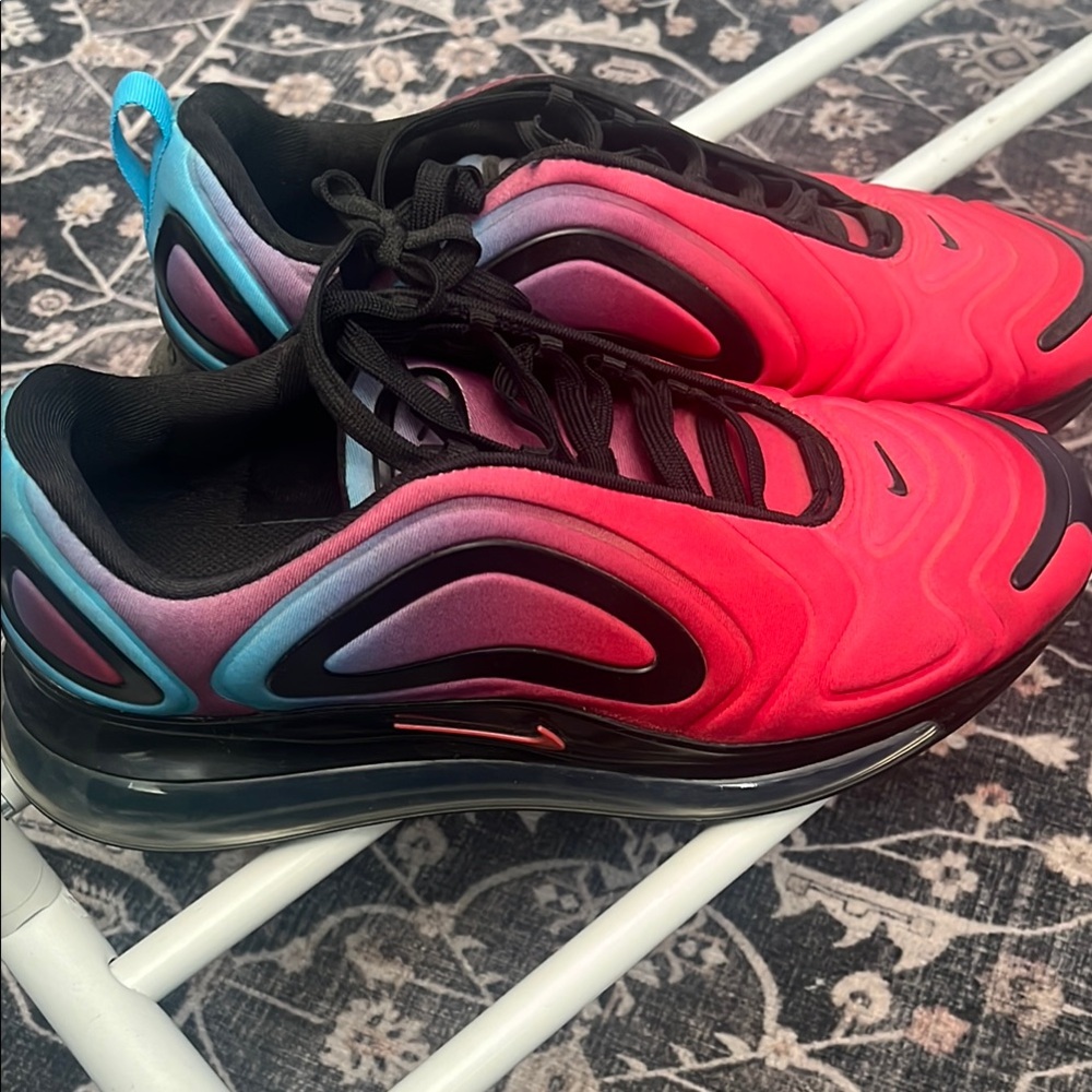 Nike Pink and Black Air Max Sneakers with Full-Length Cushioning